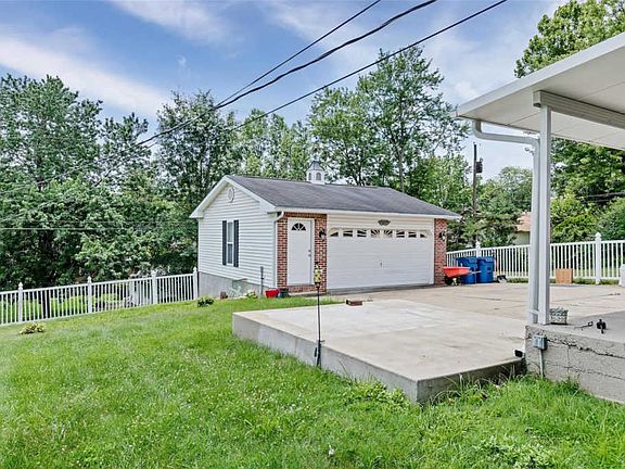 2nd image of 10842 Lawnbrook Dr