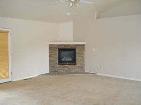 3rd image of 973 Lupine Ln