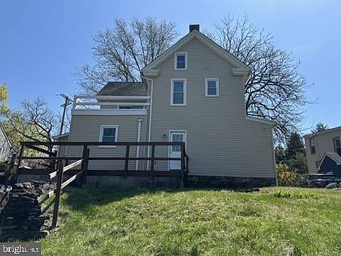 4th image of 722 Hilltown Pike
