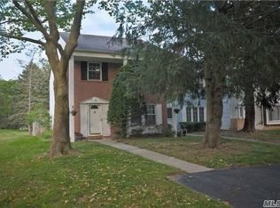 5 Sharpsburg Ct, Coram, NY 11727