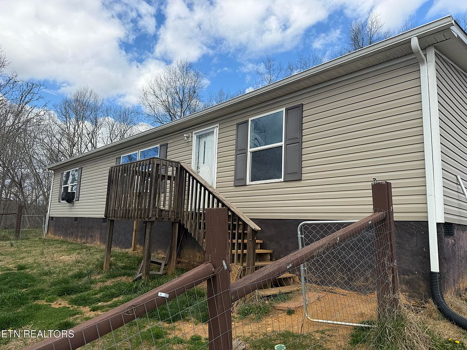 1st image of 1725 Richard Ln