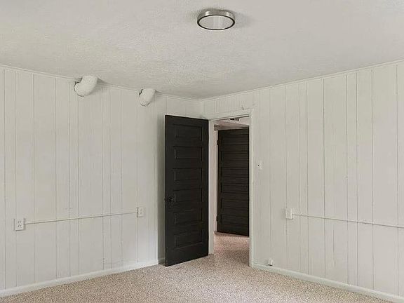 2nd image of 2720 Rainbow Cir #1