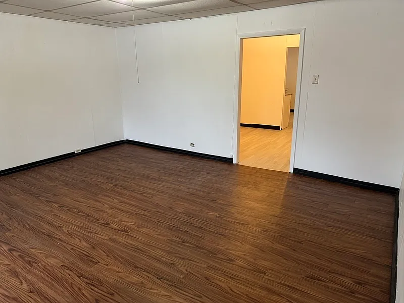 1 bed, 1.0 bath, $795 — Photo 2