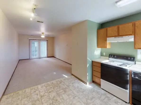 The Gables Apartments, 102 Gables Pl #28, Bridgeport, WV 26330