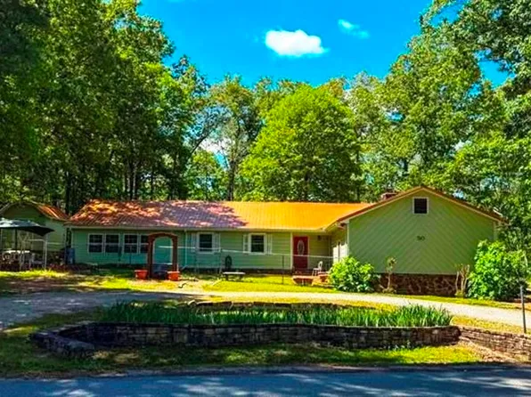 50 Cherokee Rd, Cherokee Village, AR 72529