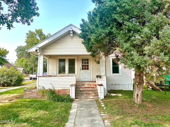 420 7th St W, Williston, ND 58801