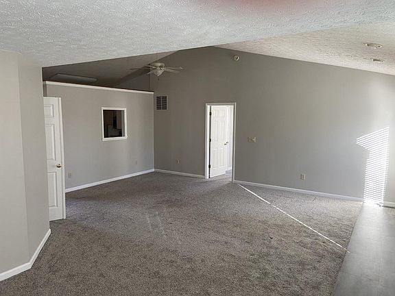 main level living area 2