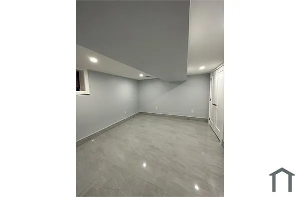 Building Photo - 1719 Pitkin Ave #3AA