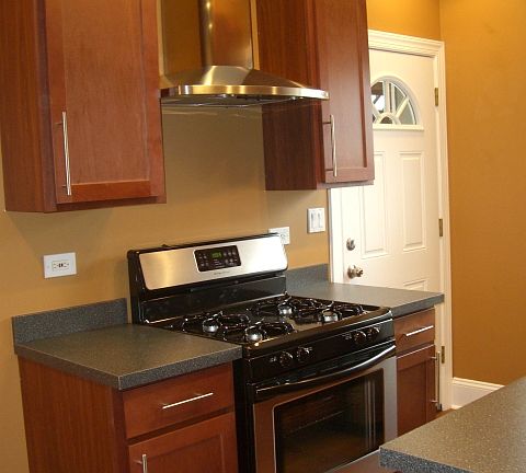 3rd image of 1239 W North Shore Ave APT 1F