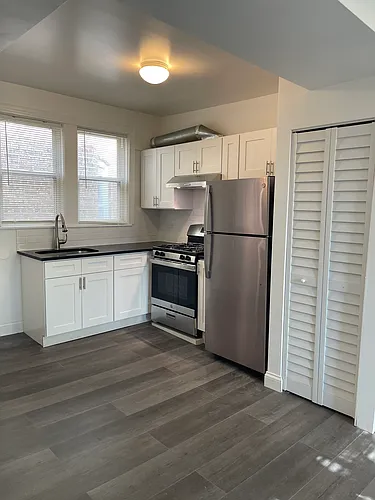 3001 N Leclaire Ave #2 Photo 1