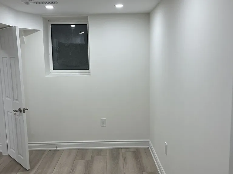 114 Mill St N — Photo 5