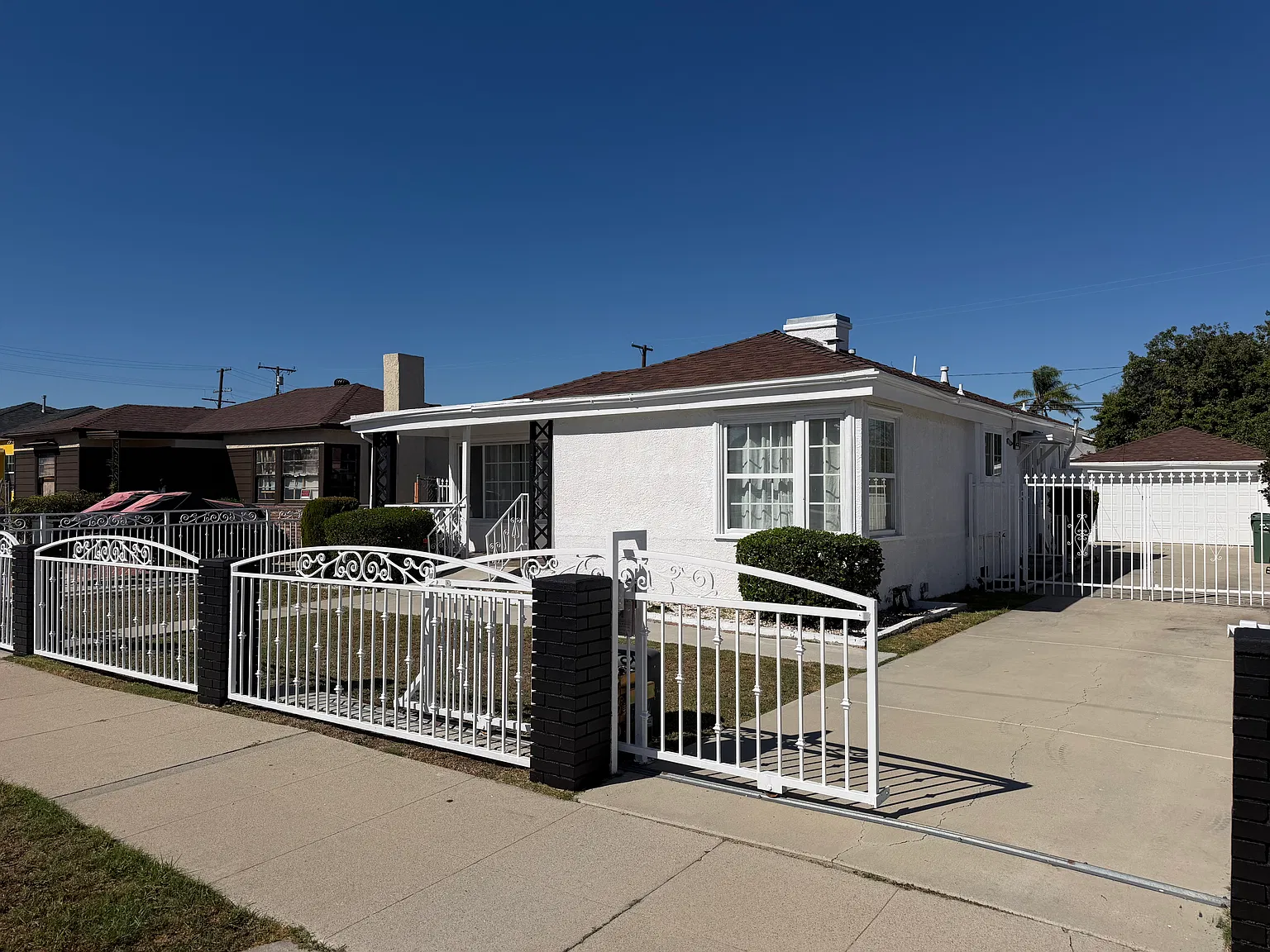 3 bed, 1281 sqft, $4,100 — Photo 3