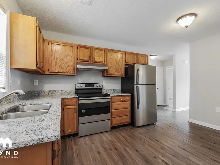 820 Clarence Jordan Ct — Photo 5