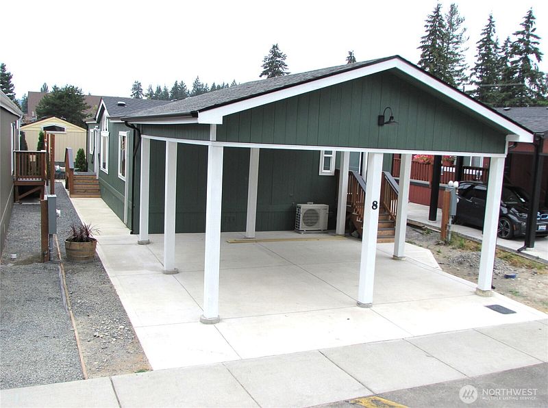 3rd image of 4424 84TH Street NE #8
