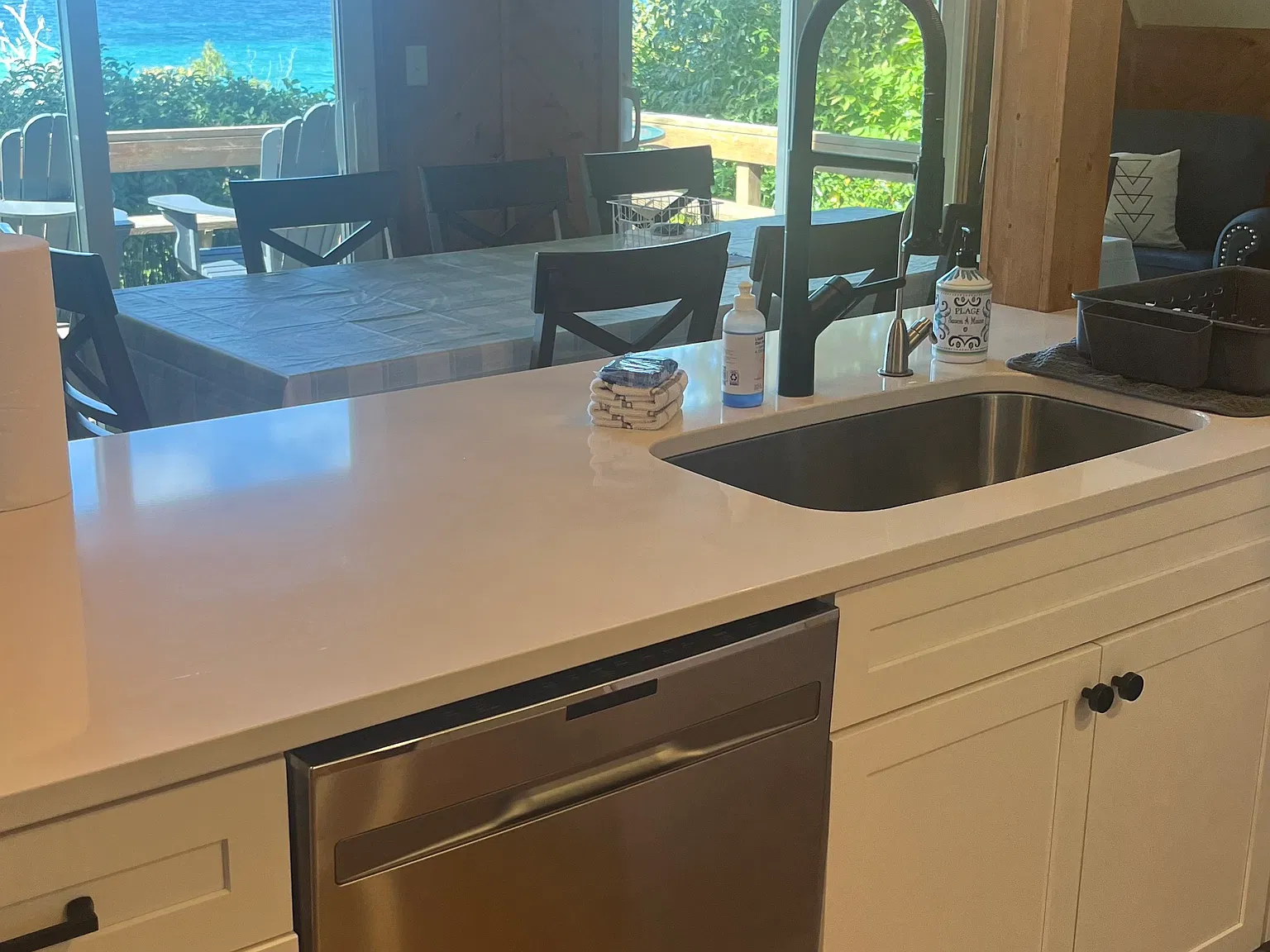 4 bed, 2040 sqft, $1,850 — Photo 4