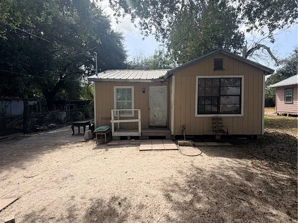 309 Laurel St, Alice, TX 78332