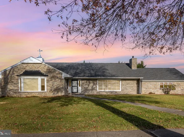 449 Glenwyn Dr, Littlestown, PA 17340