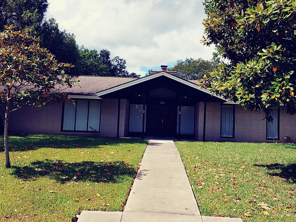 401 Cedar: Front Entry way - view from Cedar Lane.