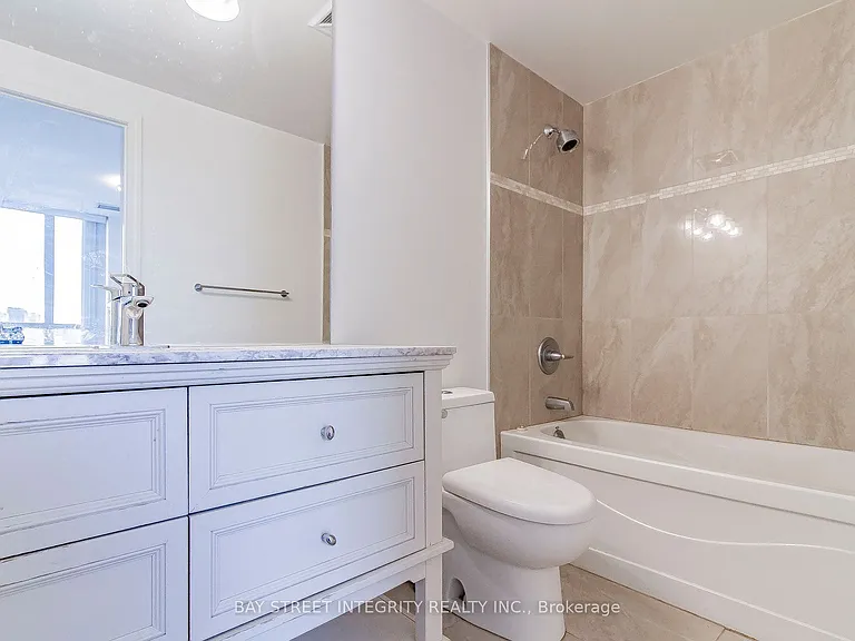 2885 Bayview Ave #813 — Photo 9