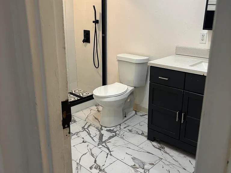 12 Clinton St #3 — Photo 6