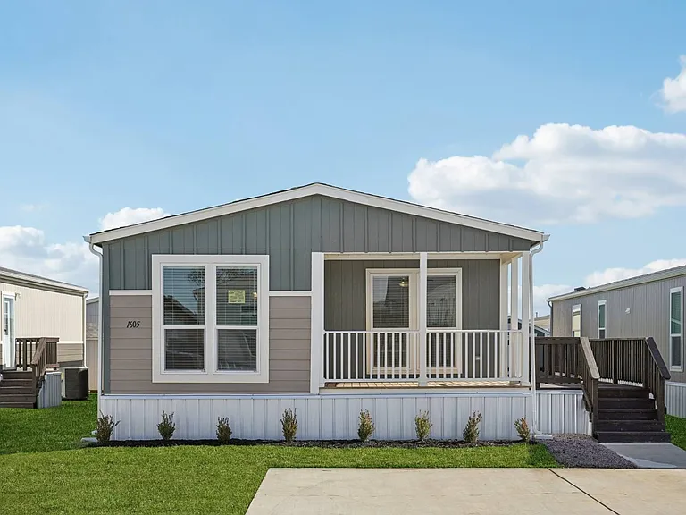 1637 American Dr — Photo 13