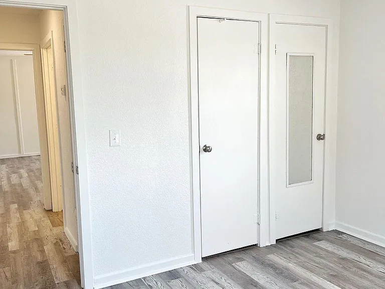 620 W Avenue B — Photo 26