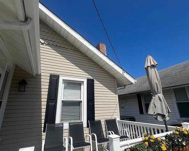 15 N Melbourne Ave — Photo 2