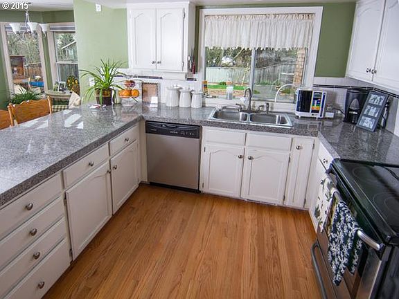5th image of 7291 SE Villa St