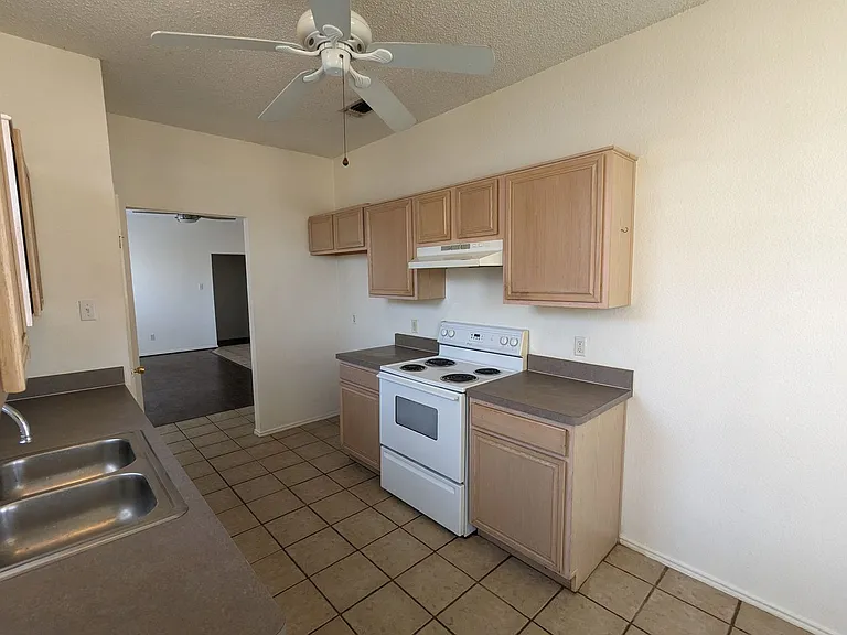 6367 Stonewater Bend Trl — Photo 6