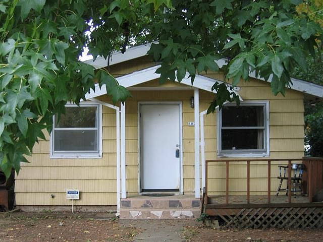 CUTE COTTAGE