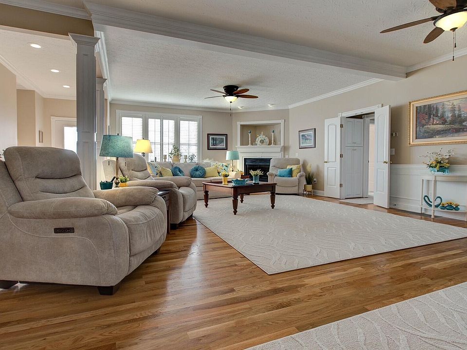 1st image of 1453 Clubhouse Ln