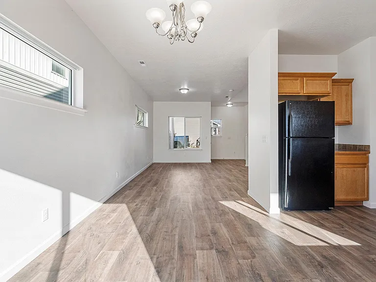 7761 Wyeth Ct — Photo 8
