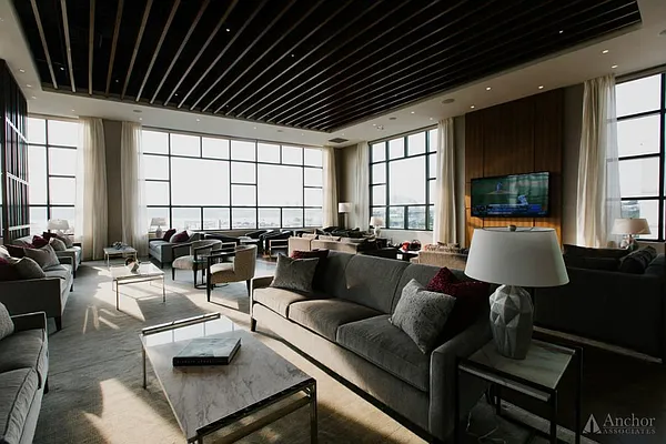 Rented by Anchor Associates | media 4