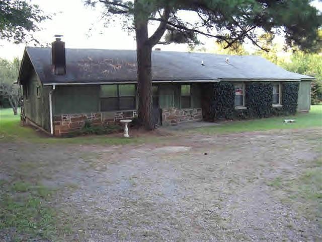1st image of 1299 E Poplar St