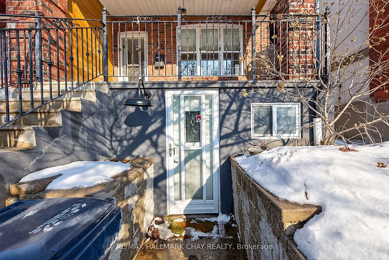Toronto House for rent - 2 Bedrooms in Toronto