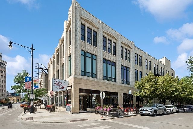 1st image of 1215 W Gunnison St APT 313