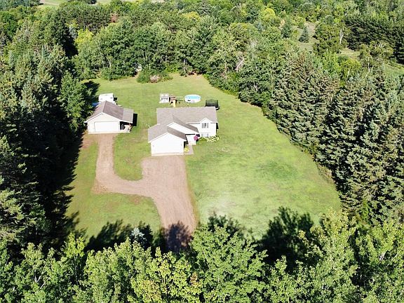 4th image of 39161 Darling Ln