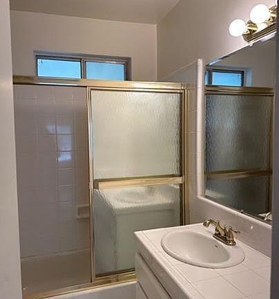 5th image of 2414 Olympic Dr