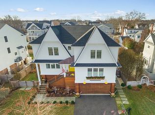 328 Birch Rd, Fairfield, CT 06824