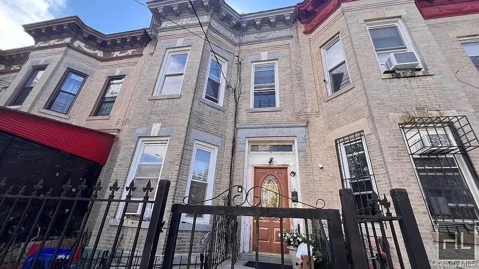 3 bed, 1.0 bath, $3,500 — Photo 1