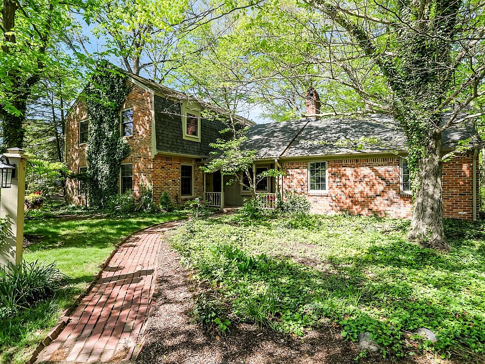 1st image of 80 Williamsburg Ct
