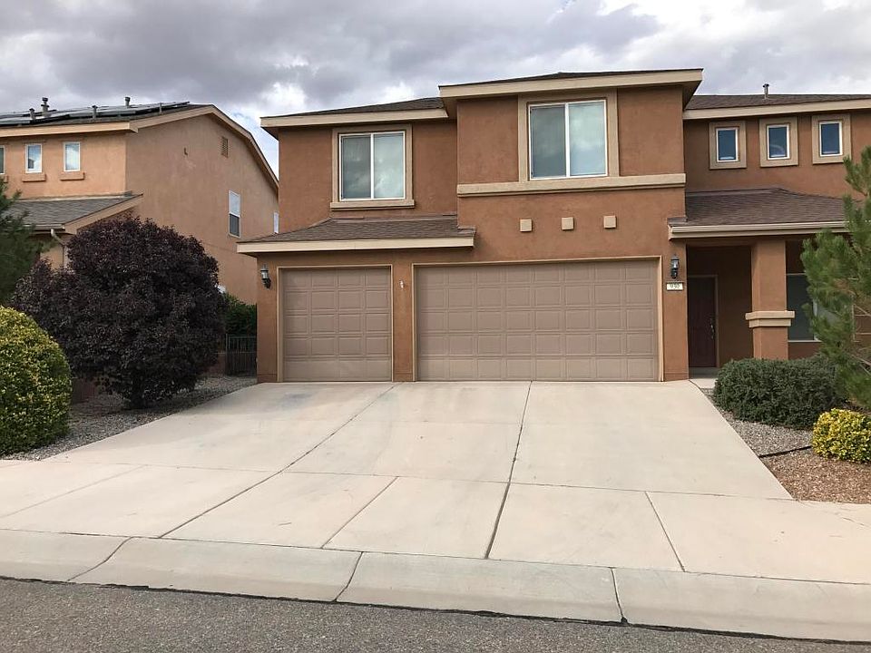 1st image of 930 Carnival Ct NW