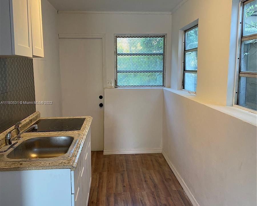 1st image of 796 NE 85th St #1