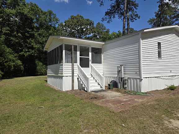 3rd image of 2221 Tall Pines Rd