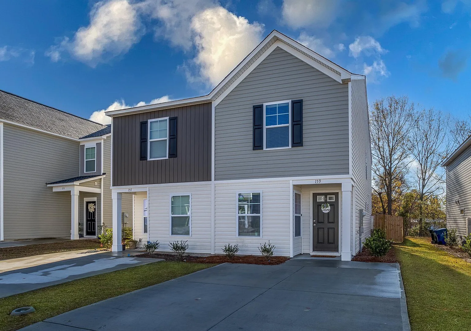 Fully Furnished 3 Bedroom 2.5 Bathroom Townhouse In West Columbia — Photo 2