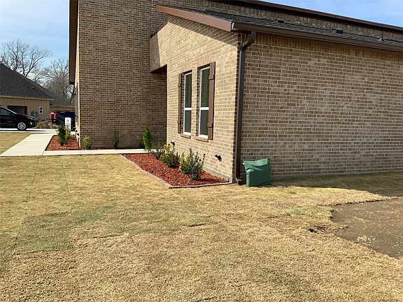 3rd image of 1250 Southfork Ct