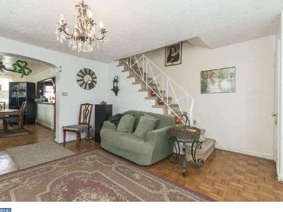 5th image of 6112 Montague St