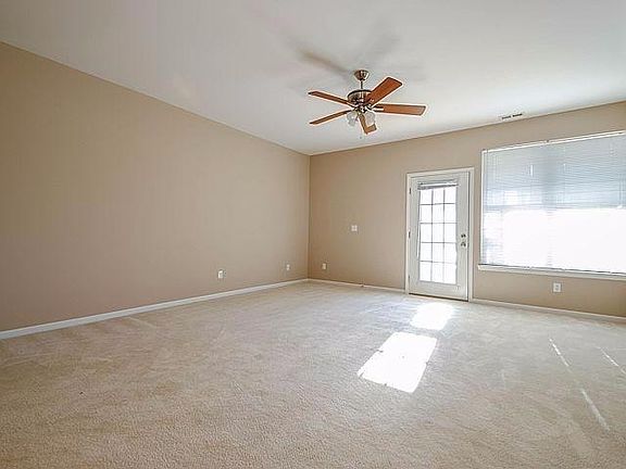 5th image of 1033 E Summerfield Glen Cir