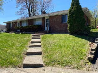 1352 Brittain Woods Rd, Akron, OH 44310