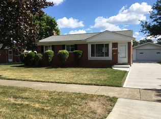 22953 W Keyes St, Taylor, MI 48180